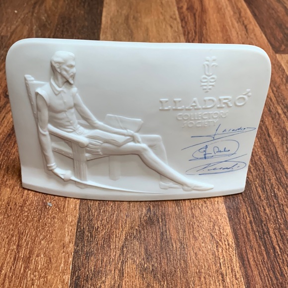 Lladro Art Lladro Collectors Society Bisque Porcelain Trademark